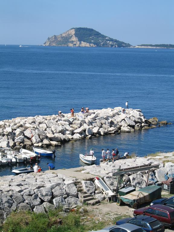 B&B Borgo Marinaro Pozzuoli Buitenkant foto